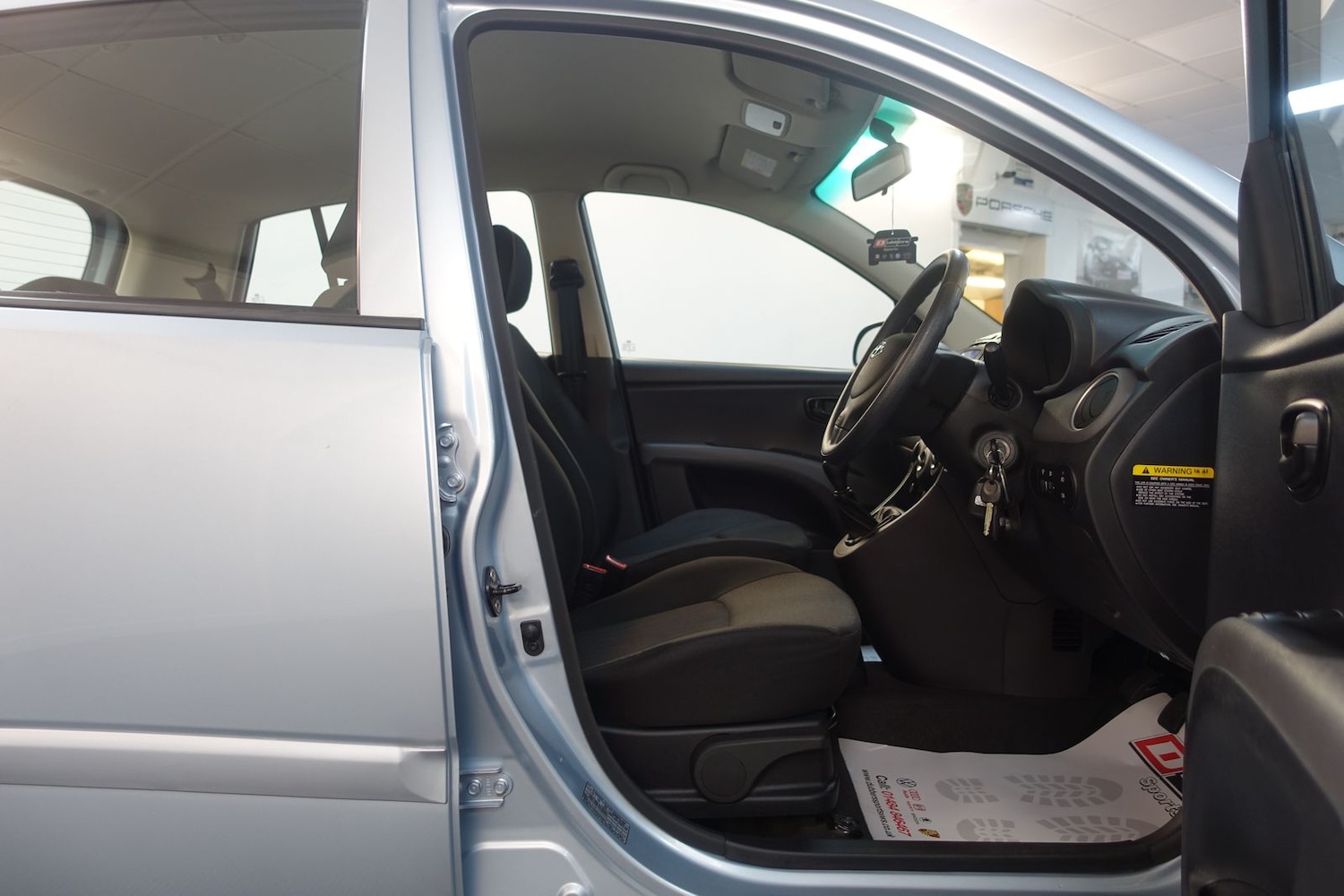 Used Hyundai i10 2012 for sale - 76338684: Photo 15