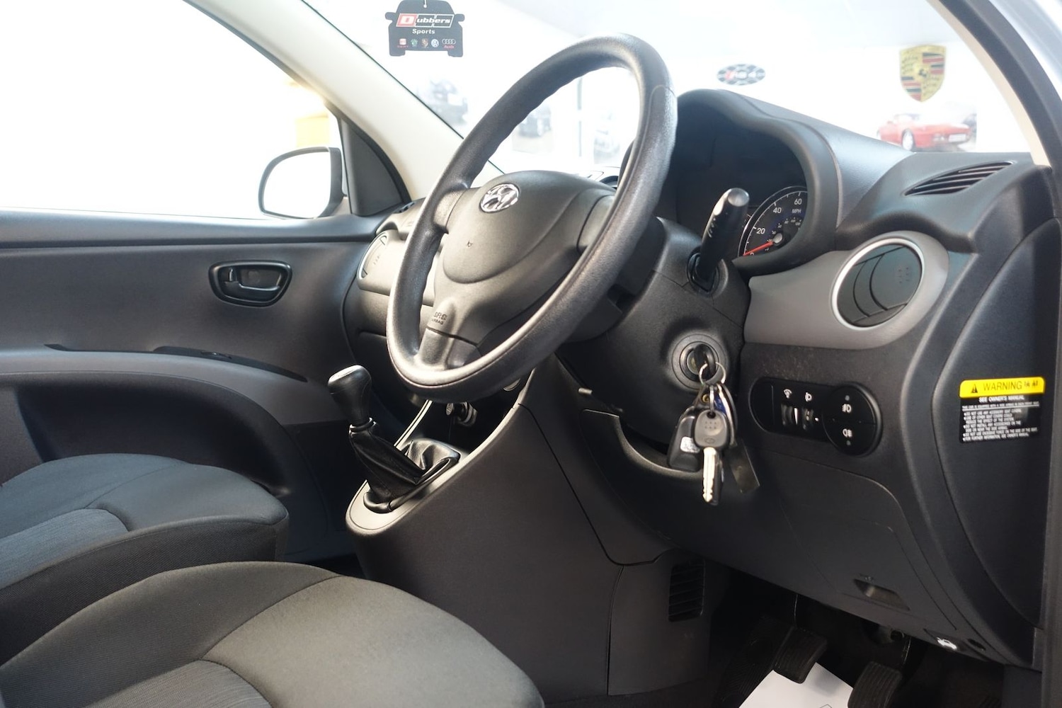 Used Hyundai i10 2012 for sale - 76338684: Photo 17