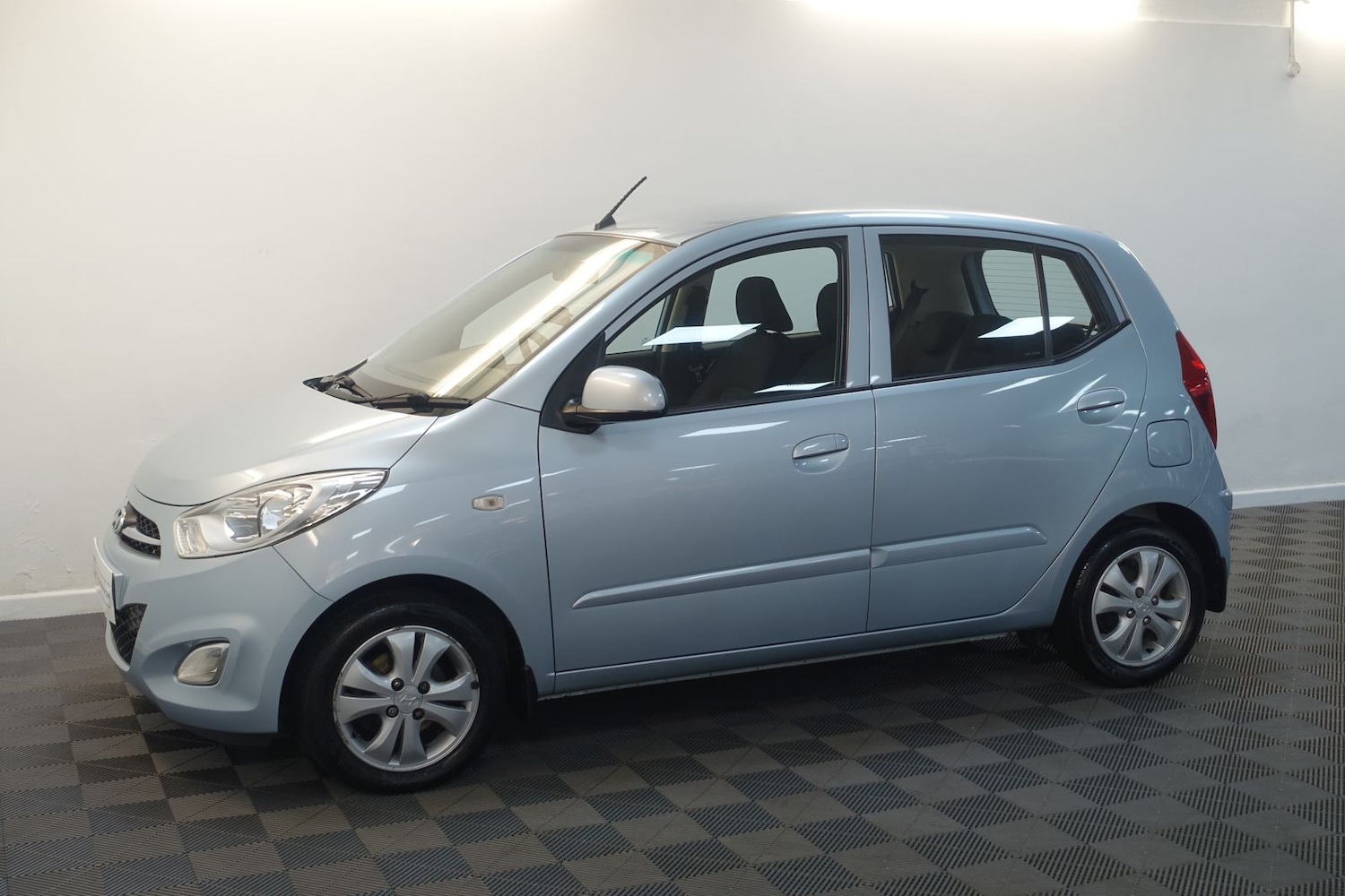 Used Hyundai i10 2012 for sale - 76338684: Photo 3
