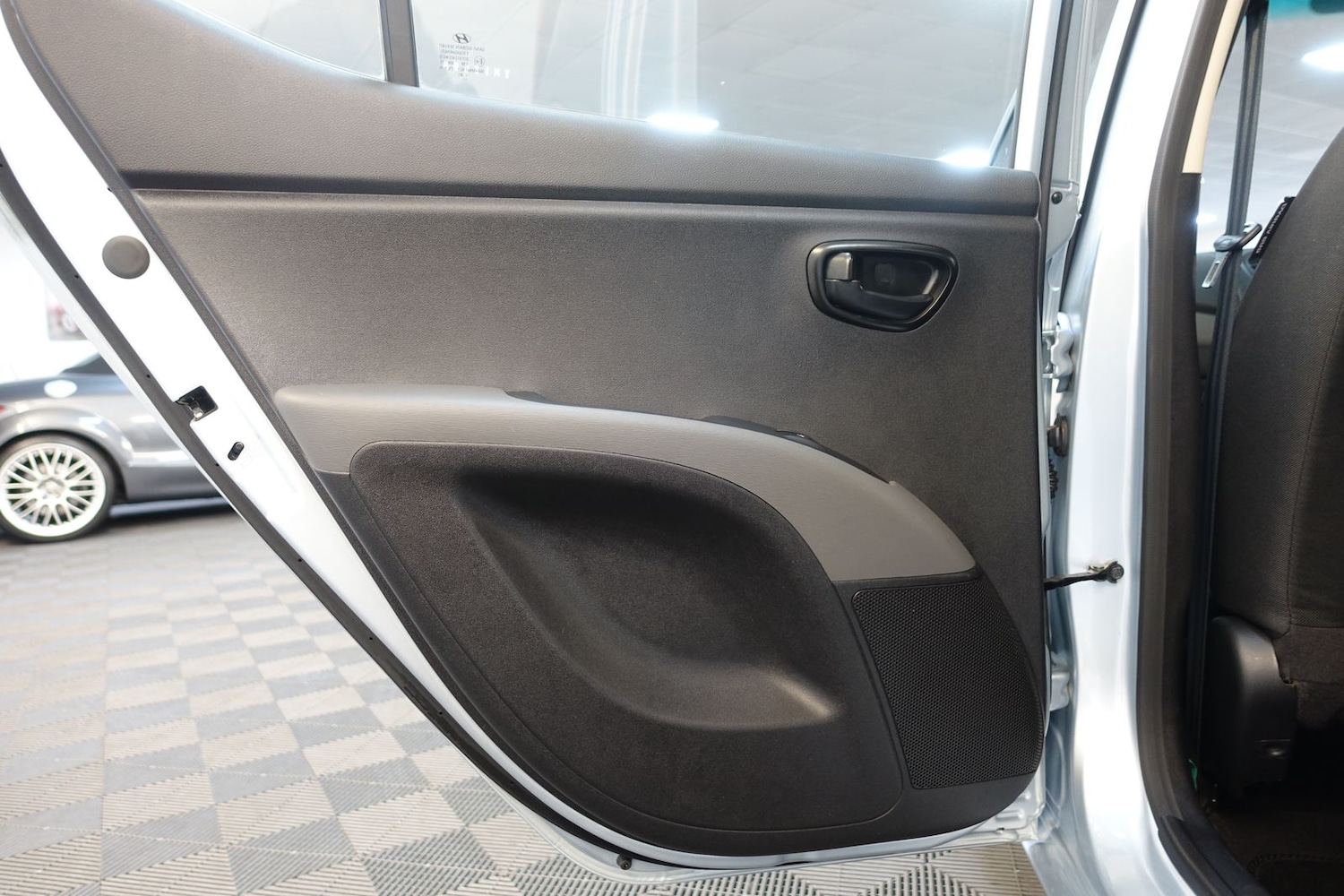 Used Hyundai i10 2012 for sale - 76338684: Photo 34