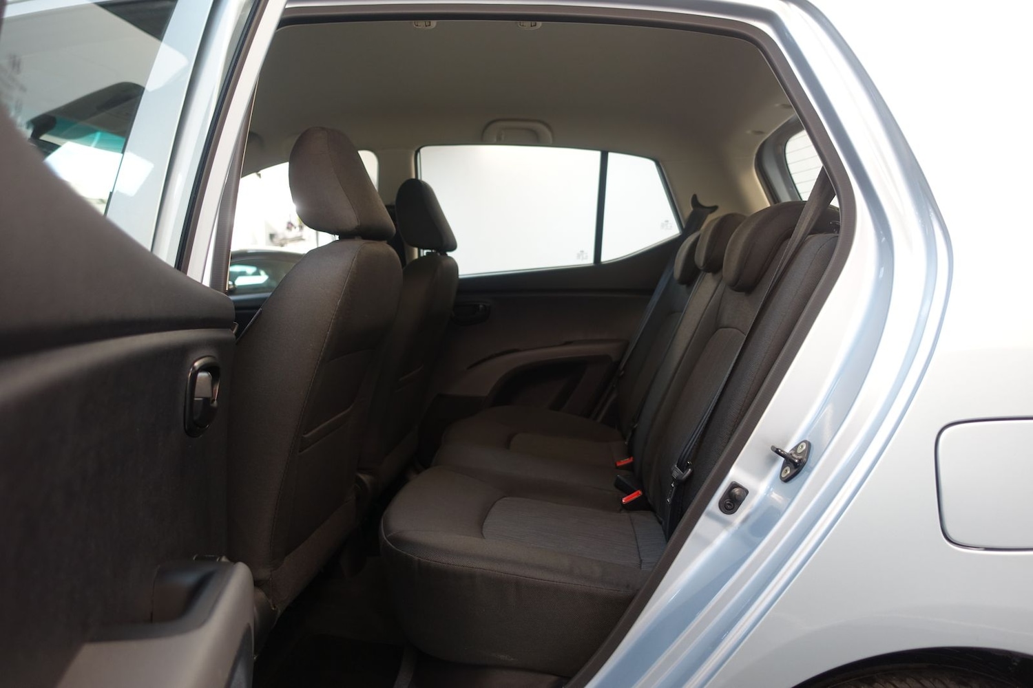 Used Hyundai i10 2012 for sale - 76338684: Photo 35