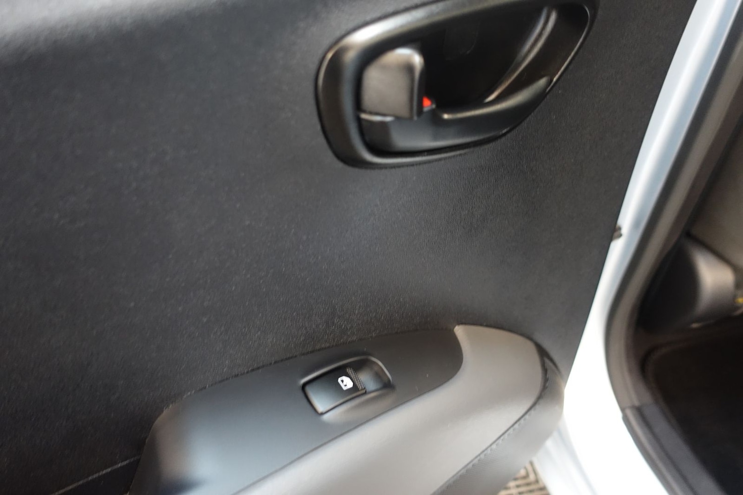 Used Hyundai i10 2012 for sale - 76338684: Photo 36