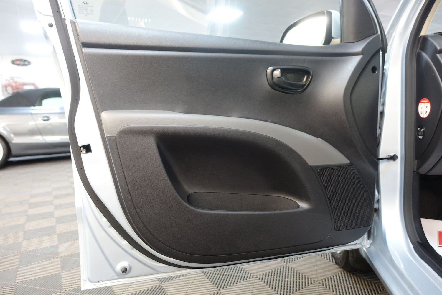 Used Hyundai i10 2012 for sale - 76338684: Photo 39
