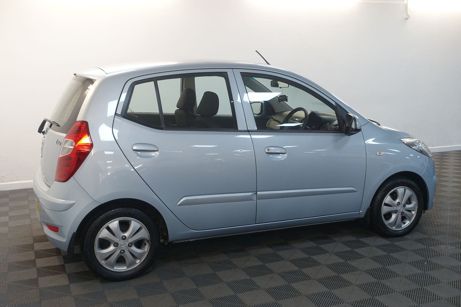 Used Hyundai i10 2012 for sale - 76338684: Photo 91