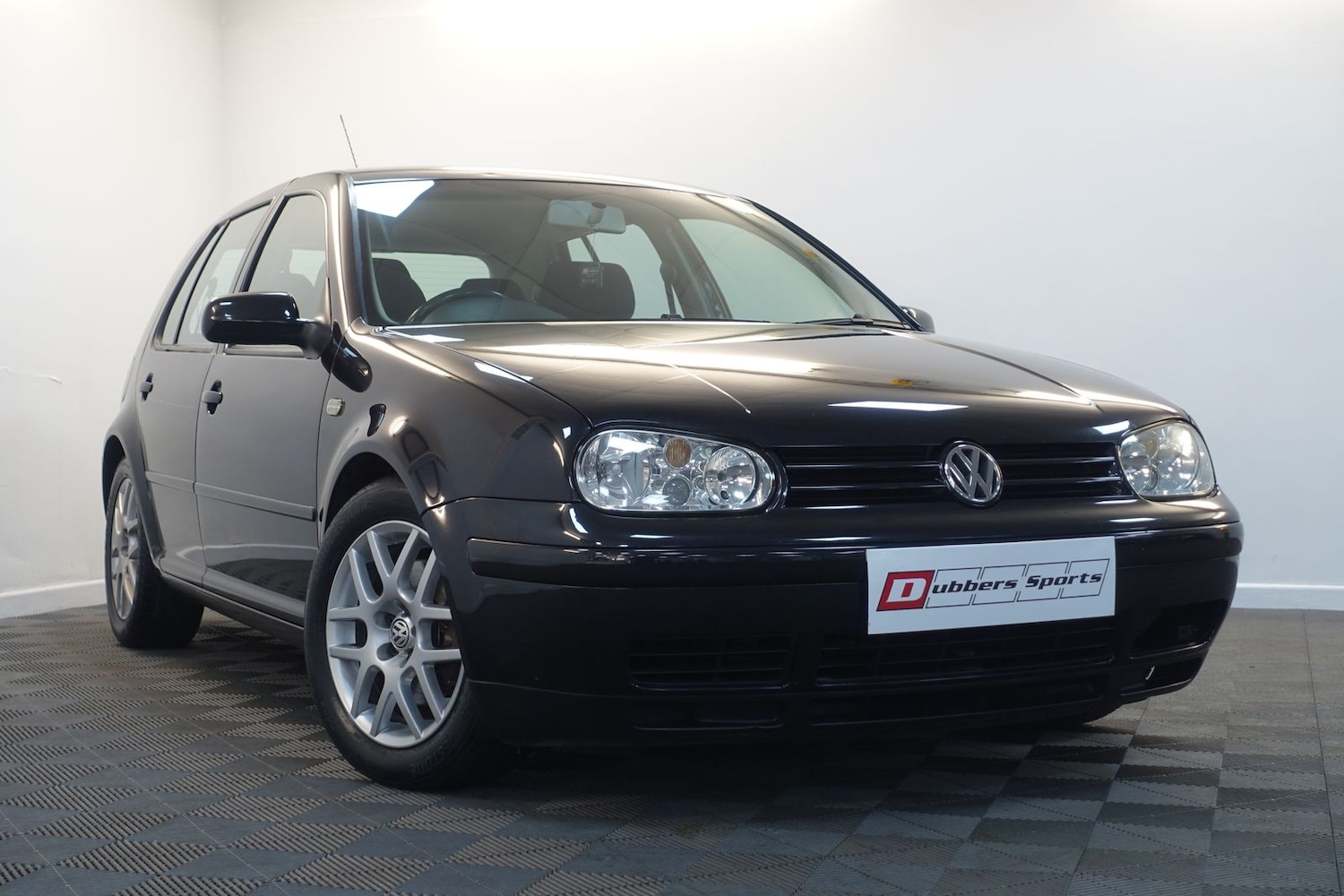 Used Volkswagen Golf 2003 for sale - 76614280: Photo 1