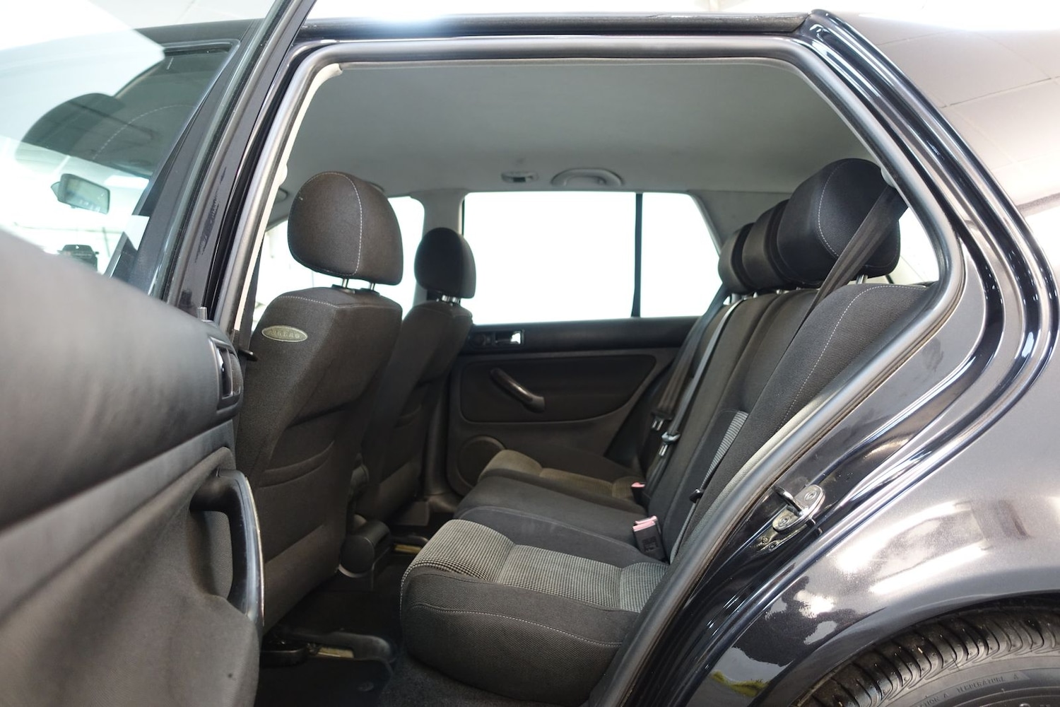 Used Volkswagen Golf 2003 for sale - 76614280: Photo 16