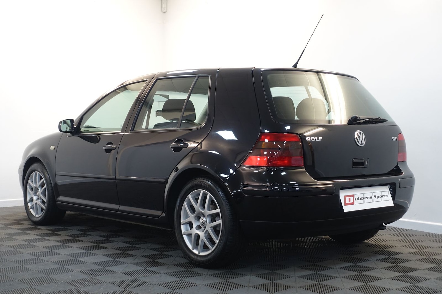 Used Volkswagen Golf 2003 for sale - 76614280: Photo 2