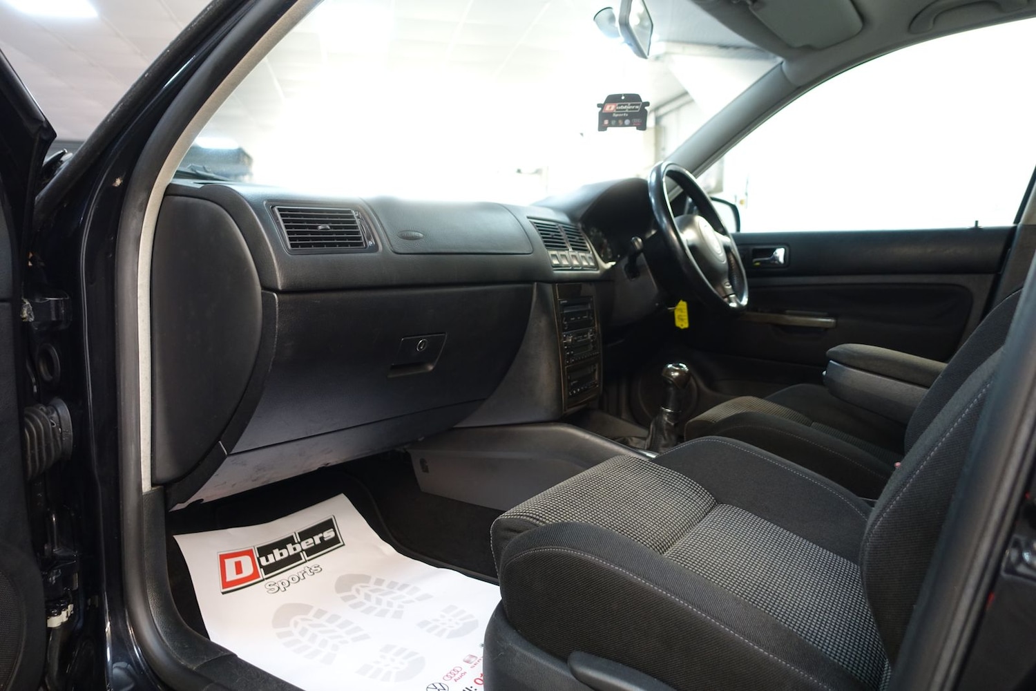 Used Volkswagen Golf 2003 for sale - 76614280: Photo 28