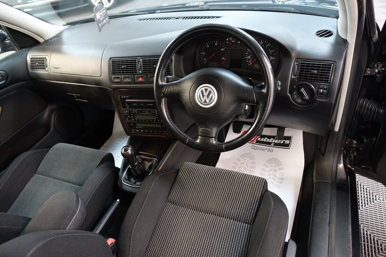 Used Volkswagen Golf 2003 for sale - 76614280: Photo 35