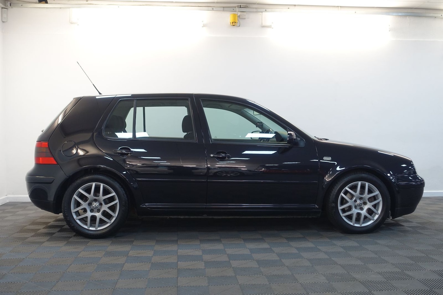 Used Volkswagen Golf 2003 for sale - 76614280: Photo 5