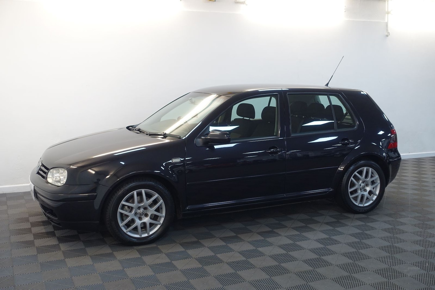 Used Volkswagen Golf 2003 for sale - 76614280: Photo 6