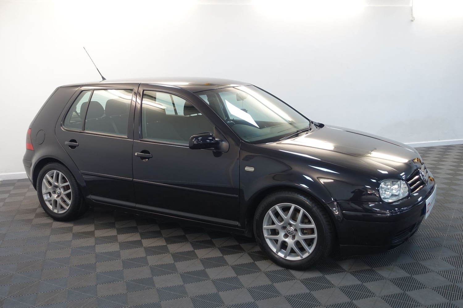 Used Volkswagen Golf 2003 for sale - 76614280: Photo 73