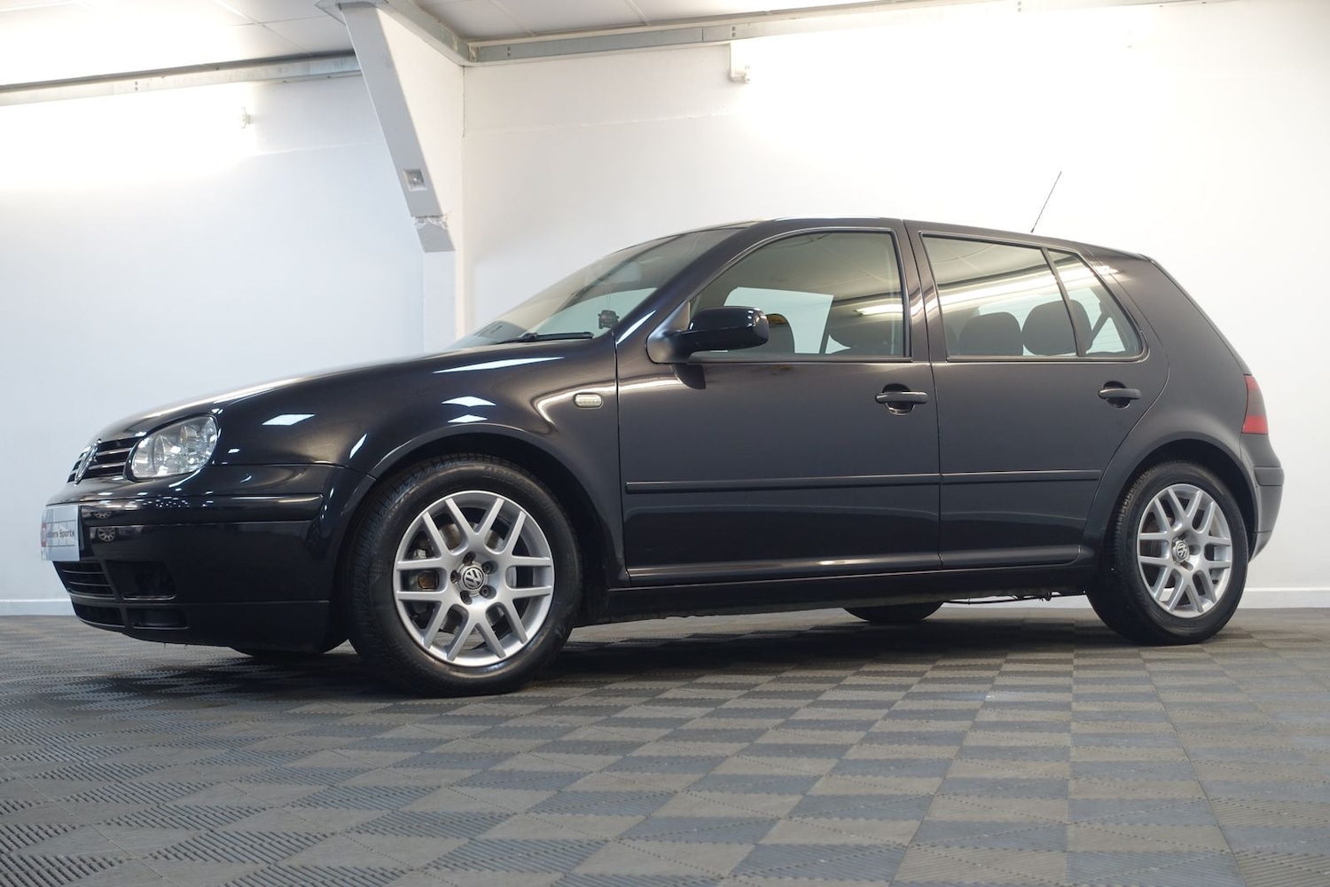 Used Volkswagen Golf 2003 for sale - 76614280: Photo 76