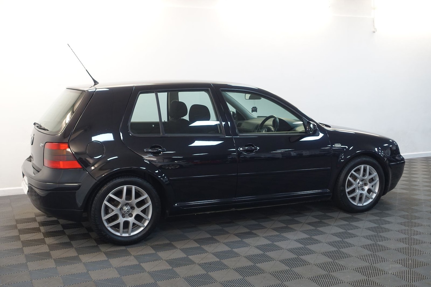 Used Volkswagen Golf 2003 for sale - 76614280: Photo 80