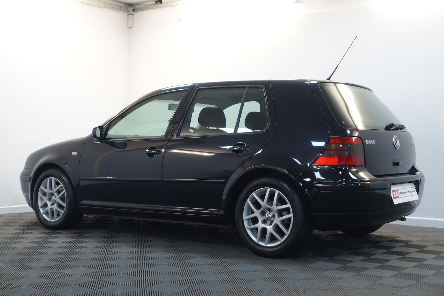 Used Volkswagen Golf 2003 for sale - 76614280: Photo 87