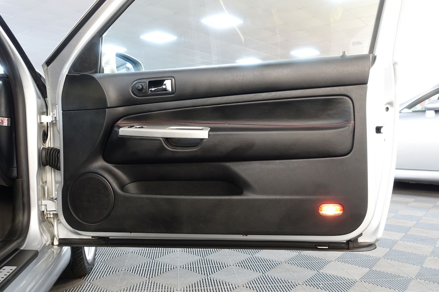 Used Volkswagen Golf 2002 for sale - 77102695: Photo 27