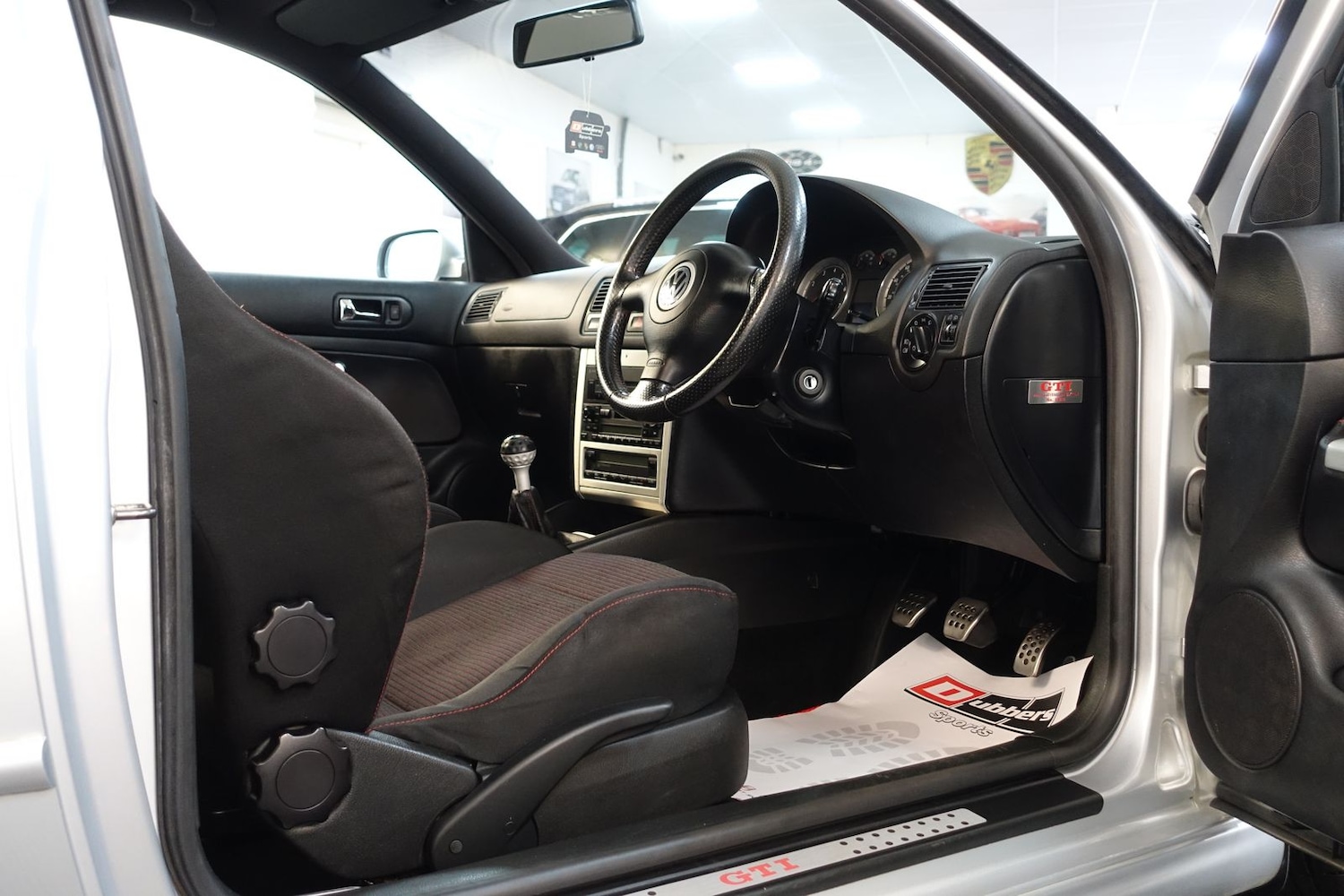 Used Volkswagen Golf 2002 for sale - 77102695: Photo 28