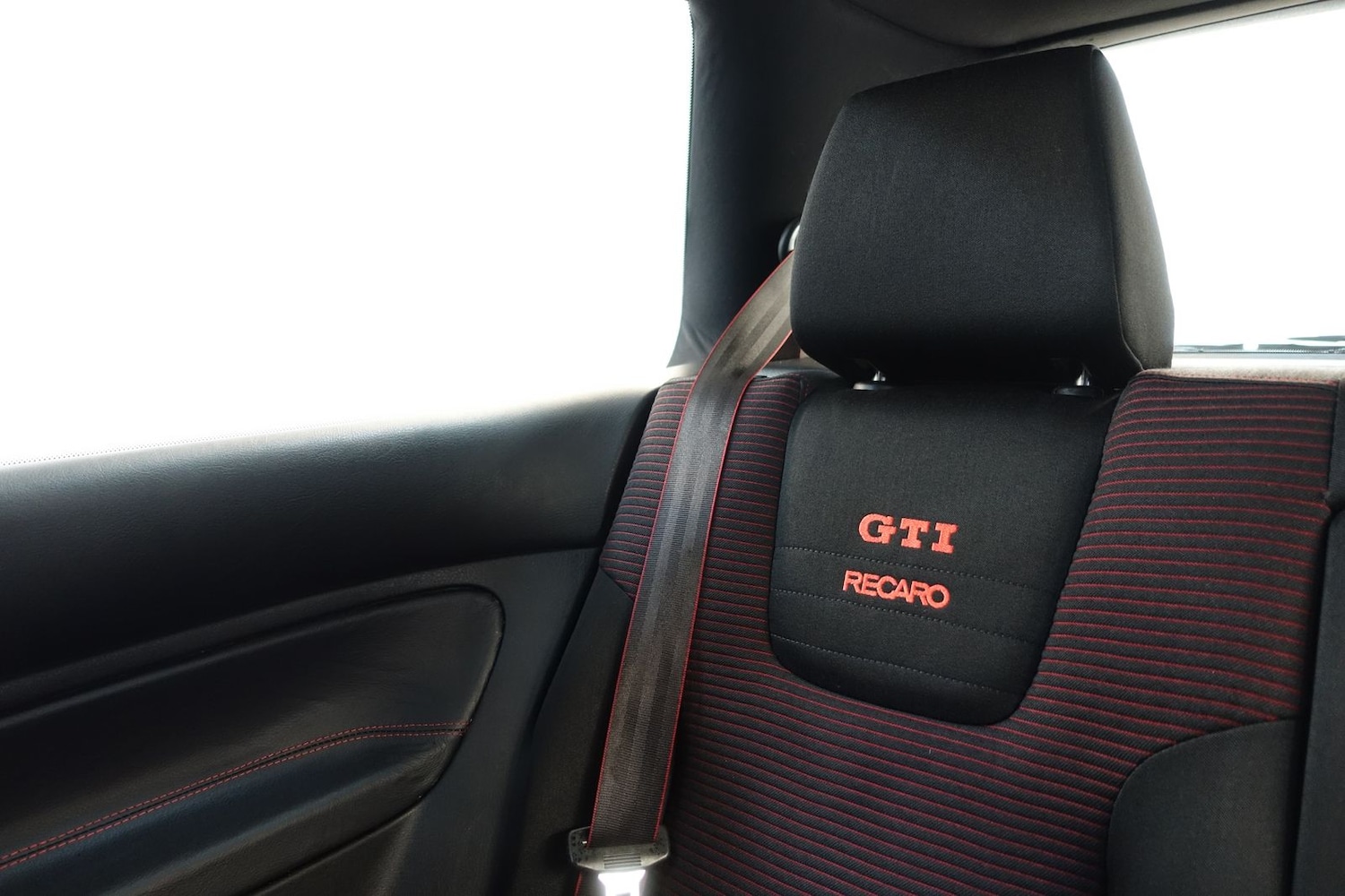 Used Volkswagen Golf 2002 for sale - 77102695: Photo 32