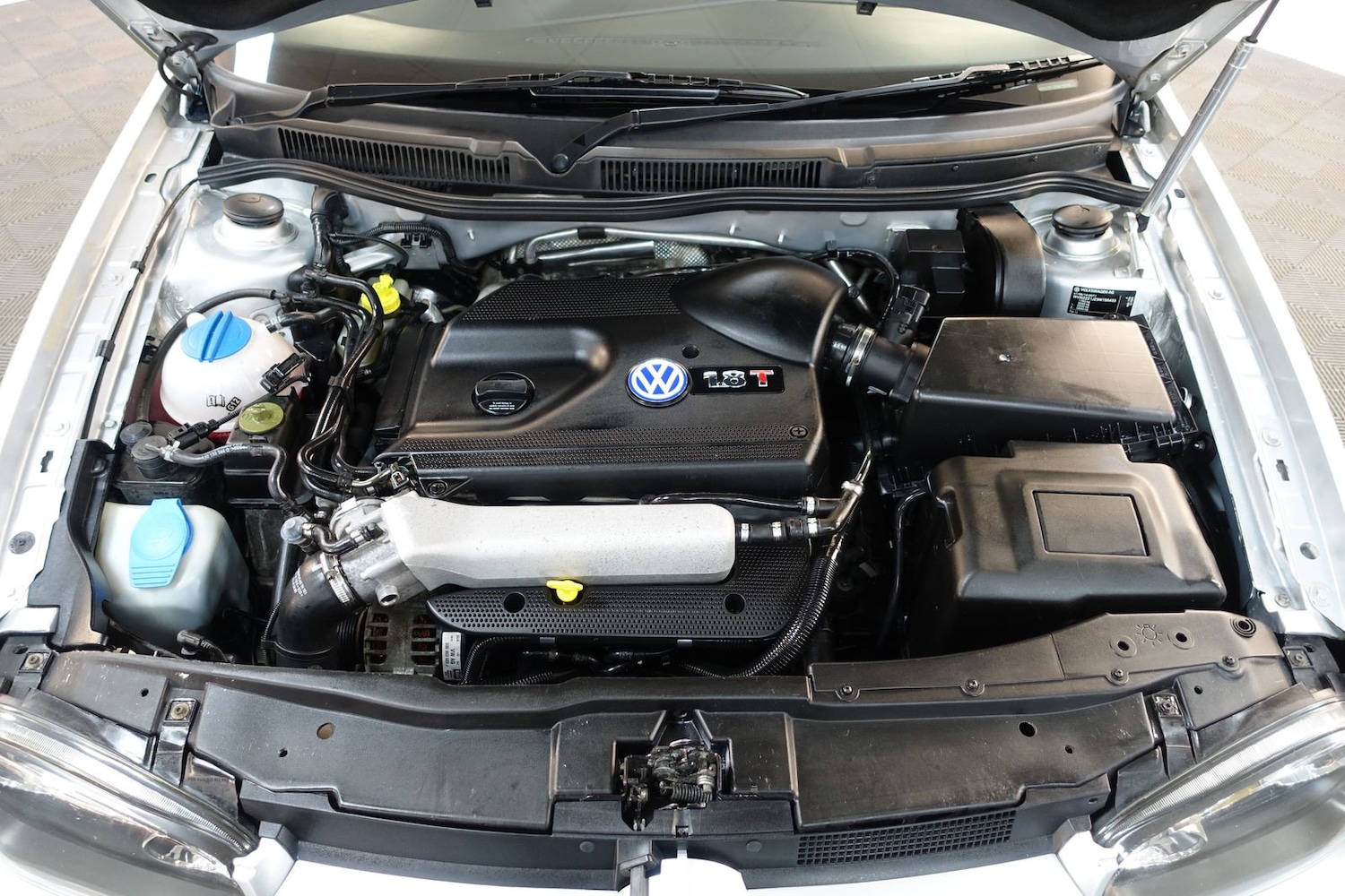 Used Volkswagen Golf 2002 for sale - 77102695: Photo 42