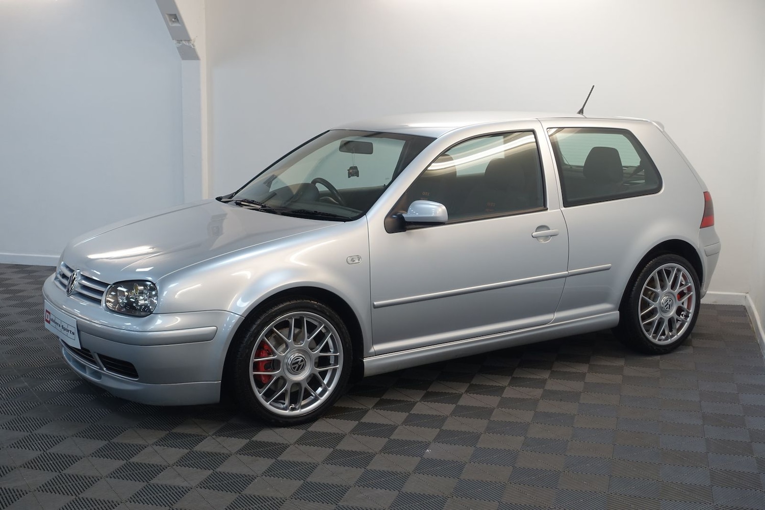 Used Volkswagen Golf 2002 for sale - 77102695: Photo 77
