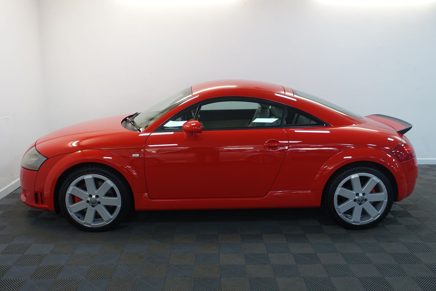 Used Audi TT 2004 for sale - 78206837: Photo 3