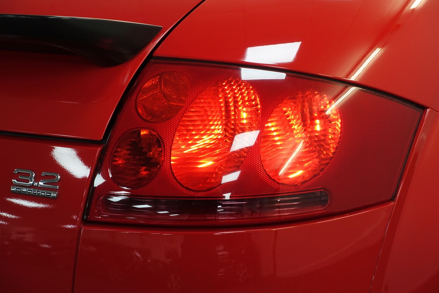 Used Audi TT 2004 for sale - 78206837: Photo 42