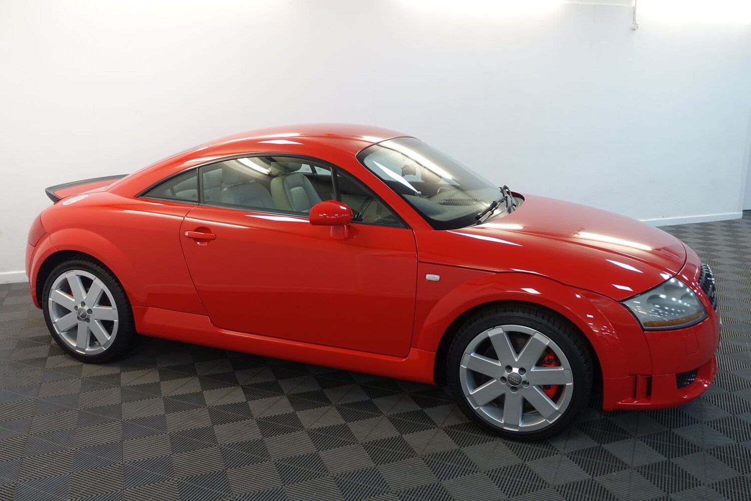 Used Audi TT 2004 for sale - 78206837: Photo 57