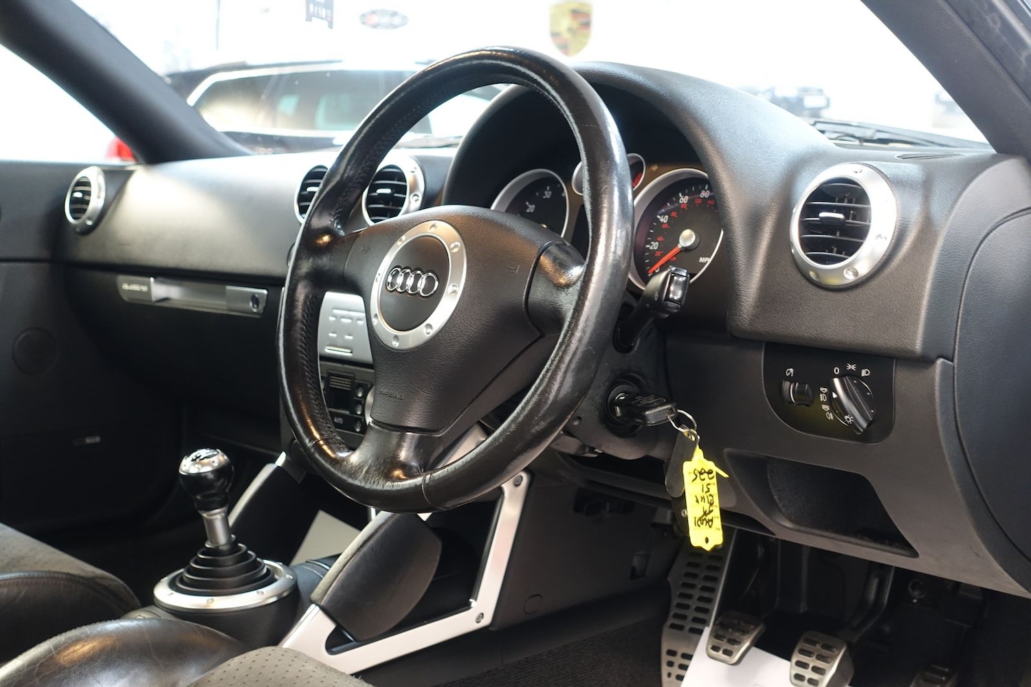 Used Audi TT 2001 for sale - 77634722: Photo 25