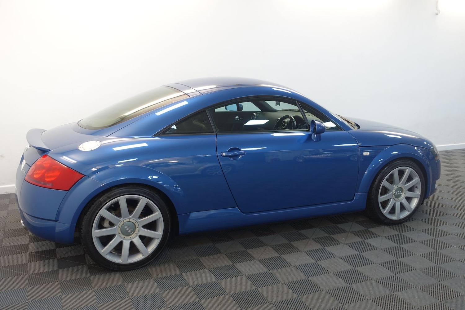 Used Audi TT 2001 for sale - 77634722: Photo 83