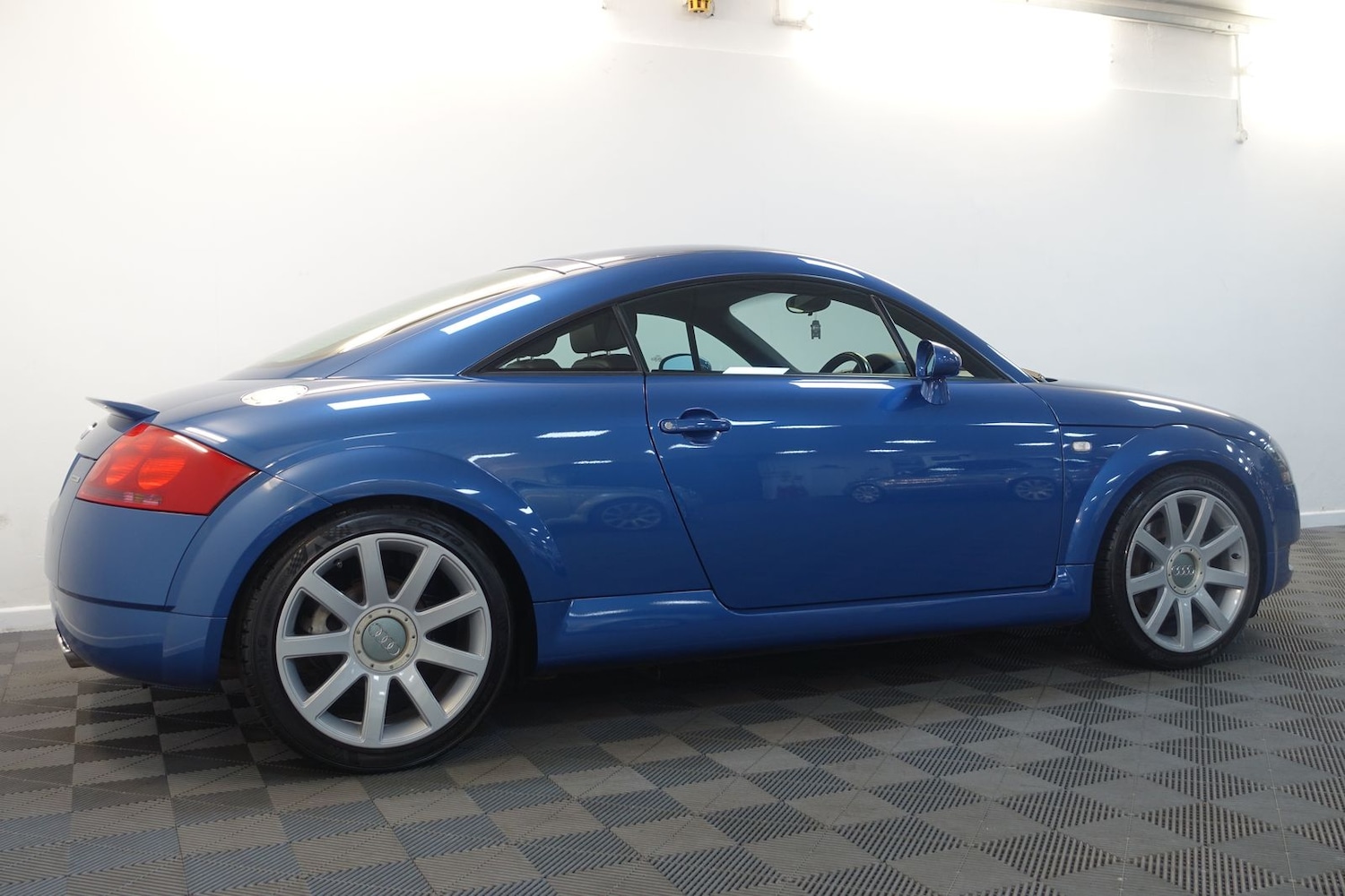 Used Audi TT 2001 for sale - 77634722: Photo 9