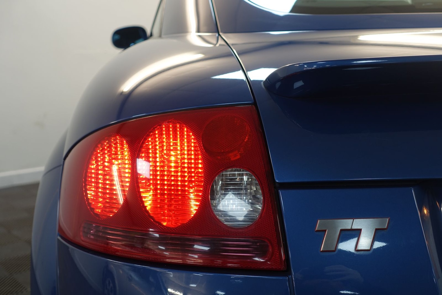 Used Audi TT 2001 for sale - 77634722: Photo 96