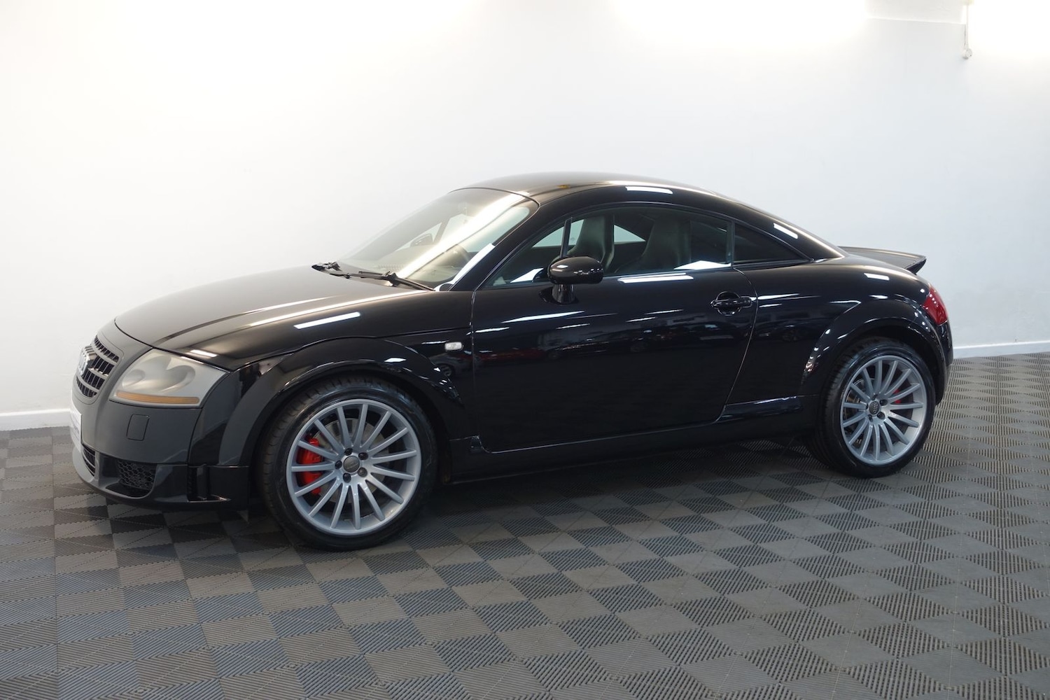 Used Audi TT 2005 for sale - 76623781: Photo 6
