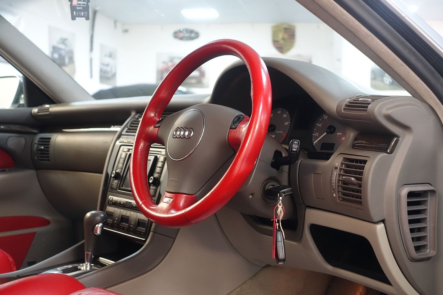 Used Audi S8 2003 for sale - 77102686: Photo 21