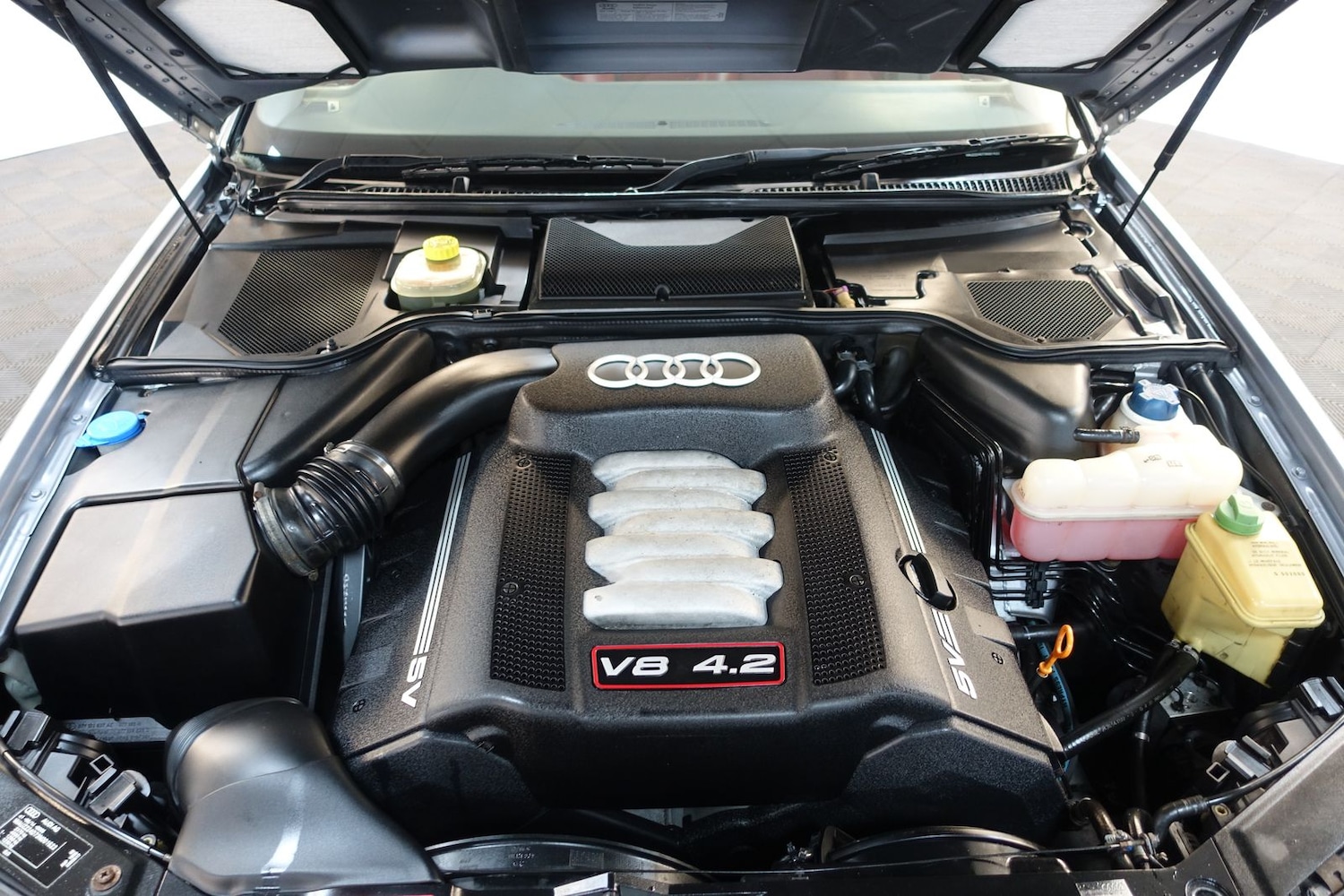 Used Audi S8 2003 for sale - 77102686: Photo 26