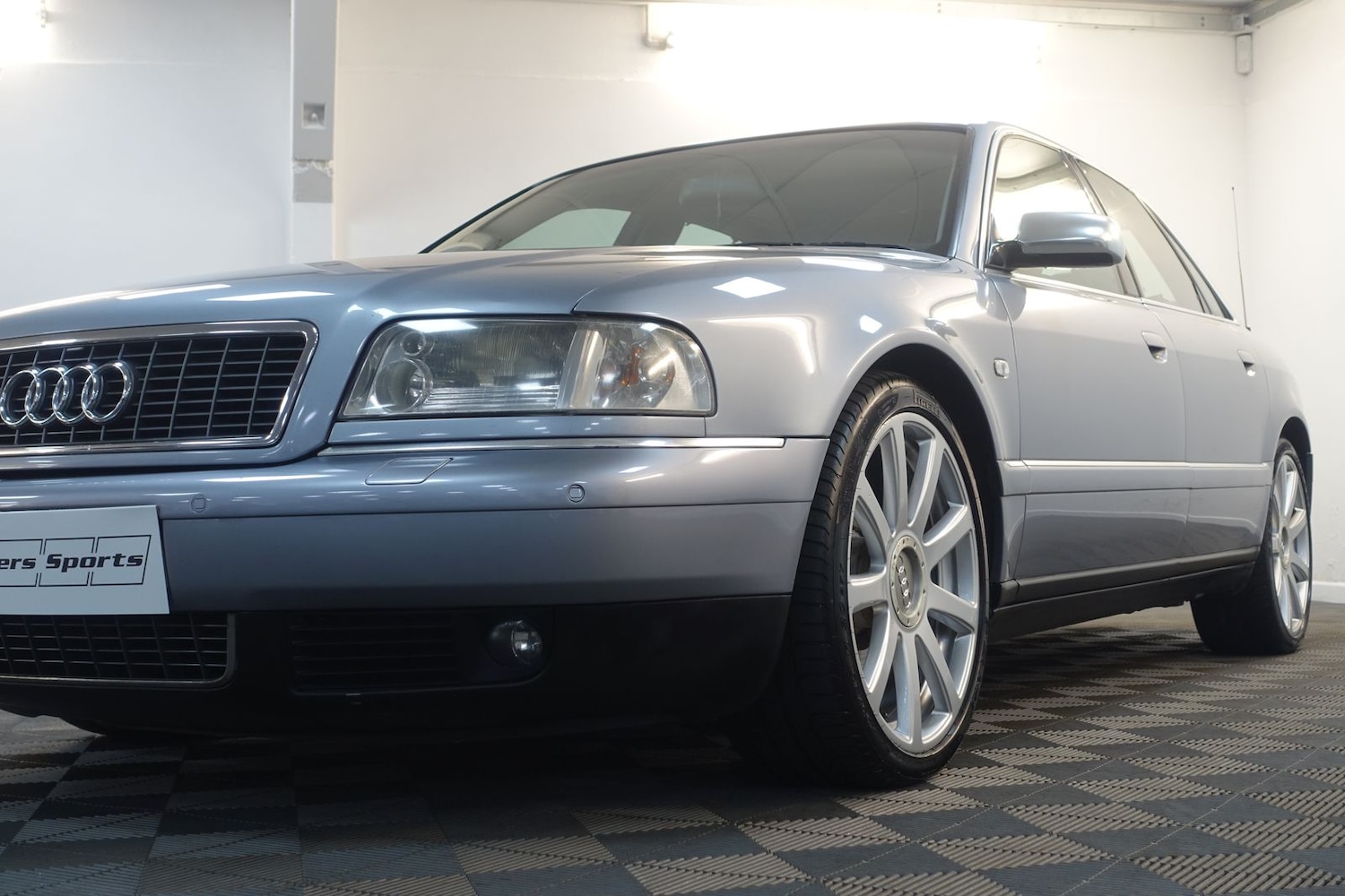 Used Audi S8 2003 for sale - 77102686: Photo 61