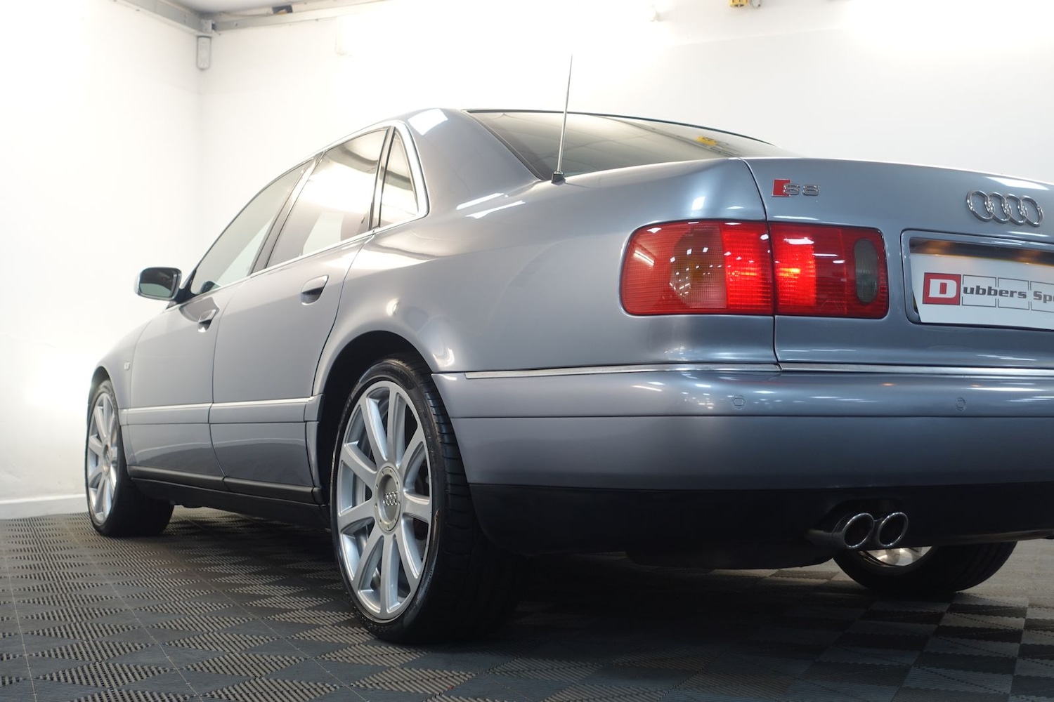 Used Audi S8 2003 for sale - 77102686: Photo 90