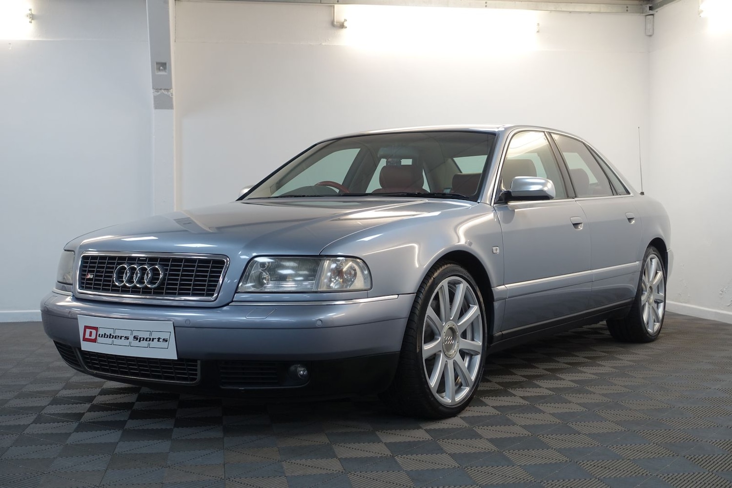Used Audi S8 2003 for sale - 77102686: Photo 97