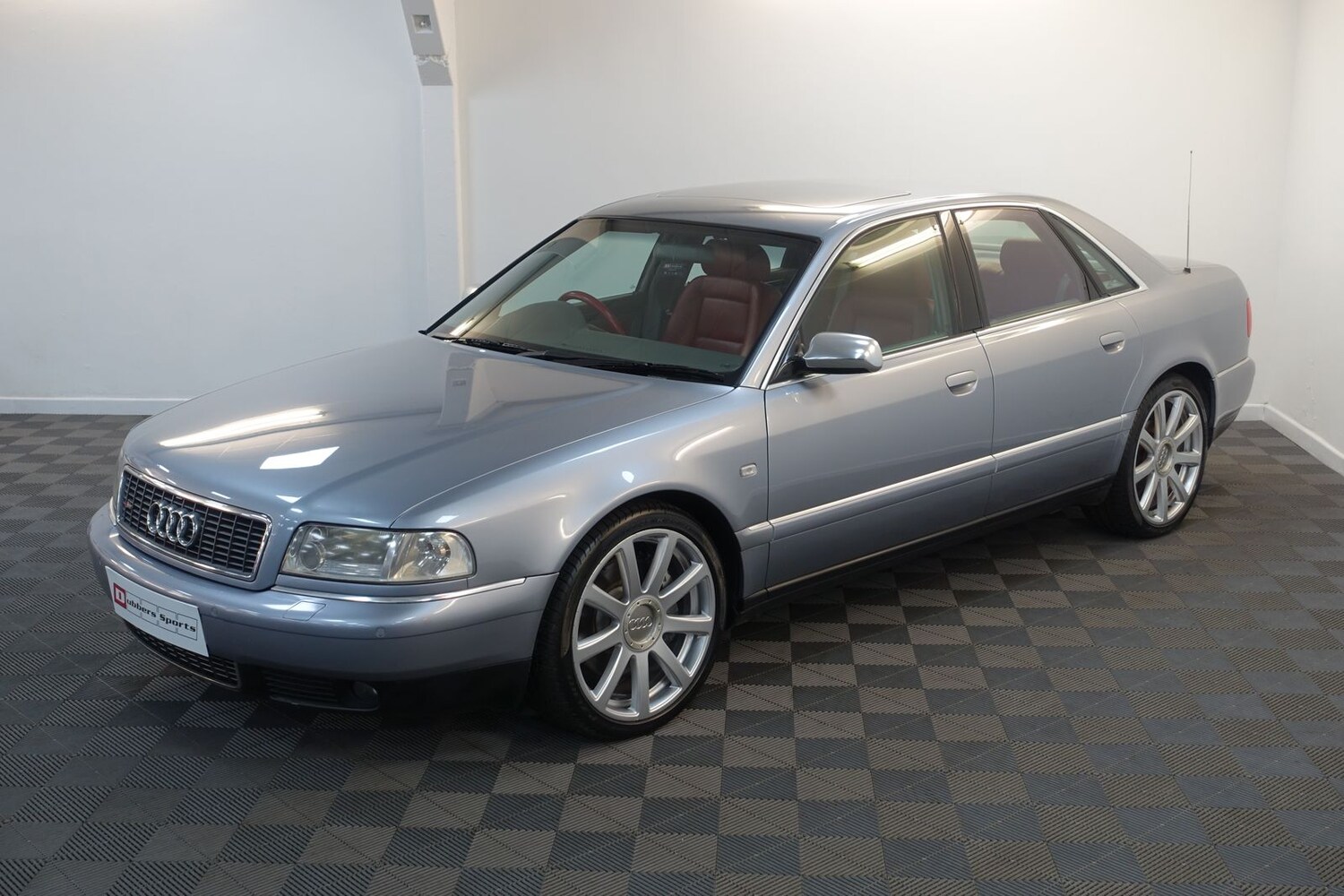 Used Audi S8 2003 for sale - 77102686: Photo 98