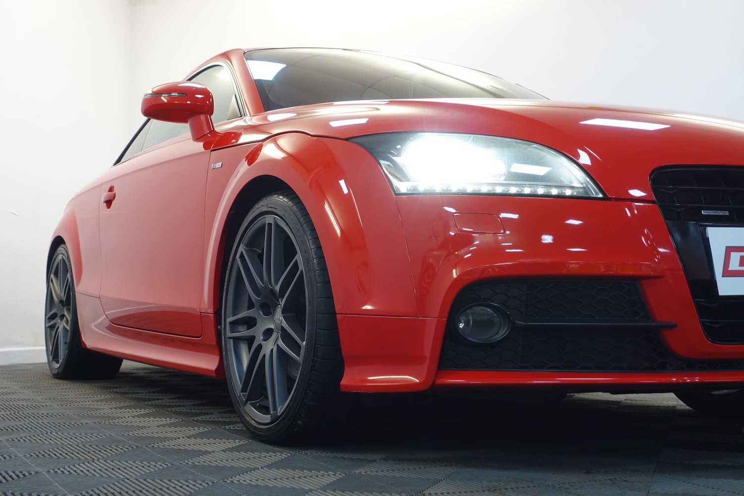 Used Audi TT 2011 for sale - 77102690: Photo 4