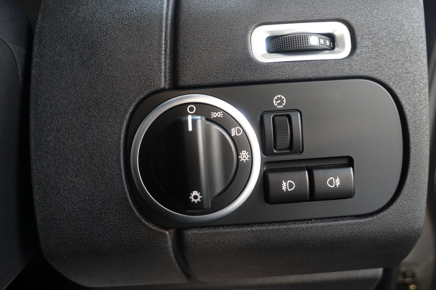 Used Land Rover Discovery 4 2011 for sale - 76232901: Photo 19