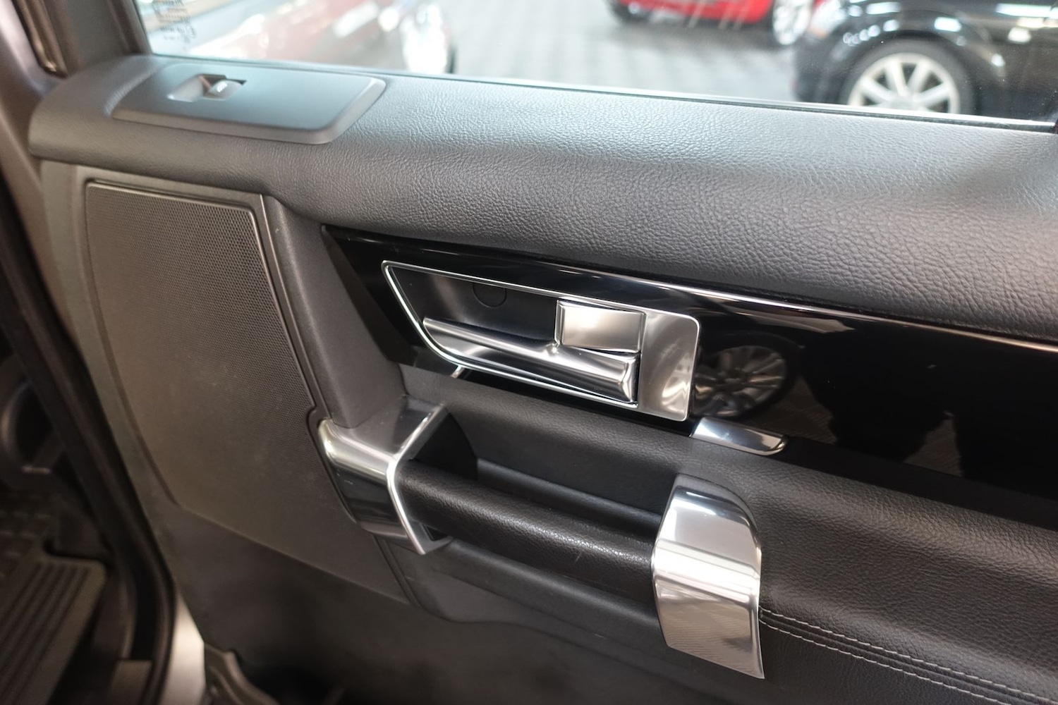 Used Land Rover Discovery 4 2011 for sale - 76232901: Photo 30