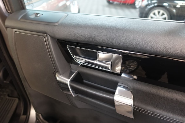 Used Land Rover Discovery 4 2011 for sale - 76232901: Photo 32