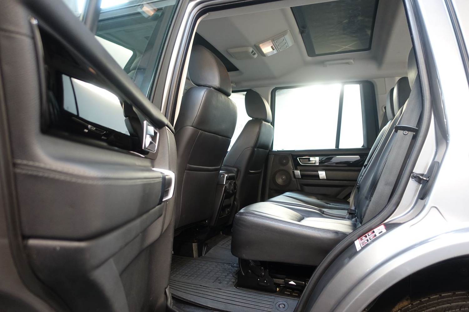 Used Land Rover Discovery 4 2011 for sale - 76232901: Photo 38