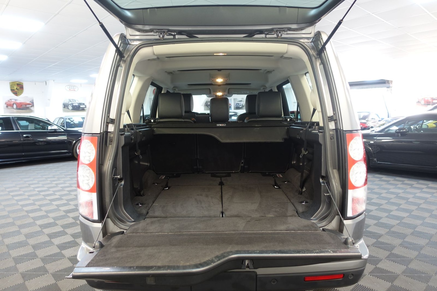 Used Land Rover Discovery 4 2011 for sale - 76232901: Photo 60