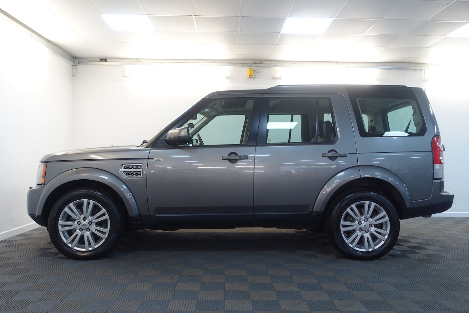 Used Land Rover Discovery 4 2011 for sale - 76232901: Photo 80