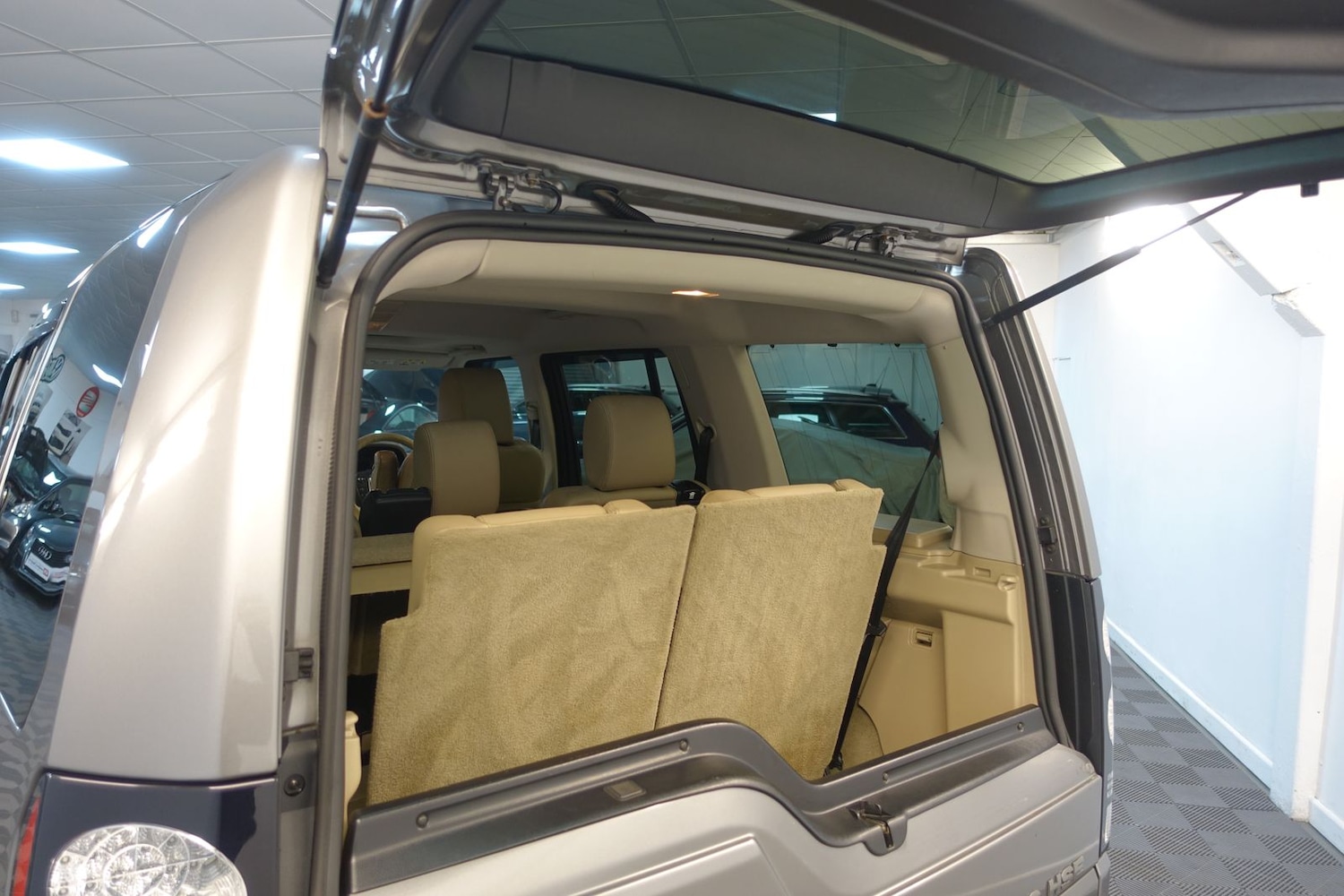 Used Land Rover Discovery 2010 for sale - 77560766: Photo 15