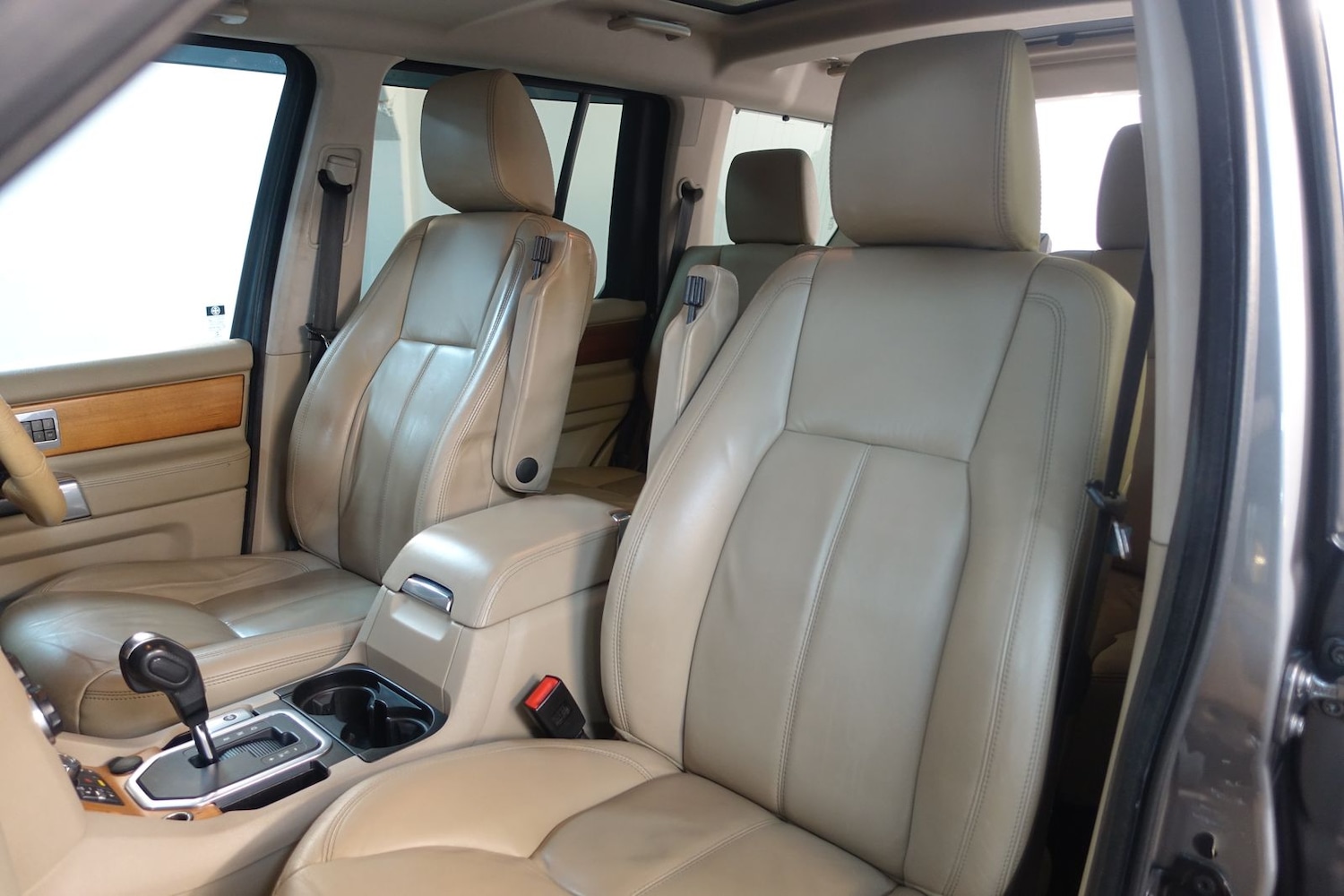 Used Land Rover Discovery 2010 for sale - 77560766: Photo 16