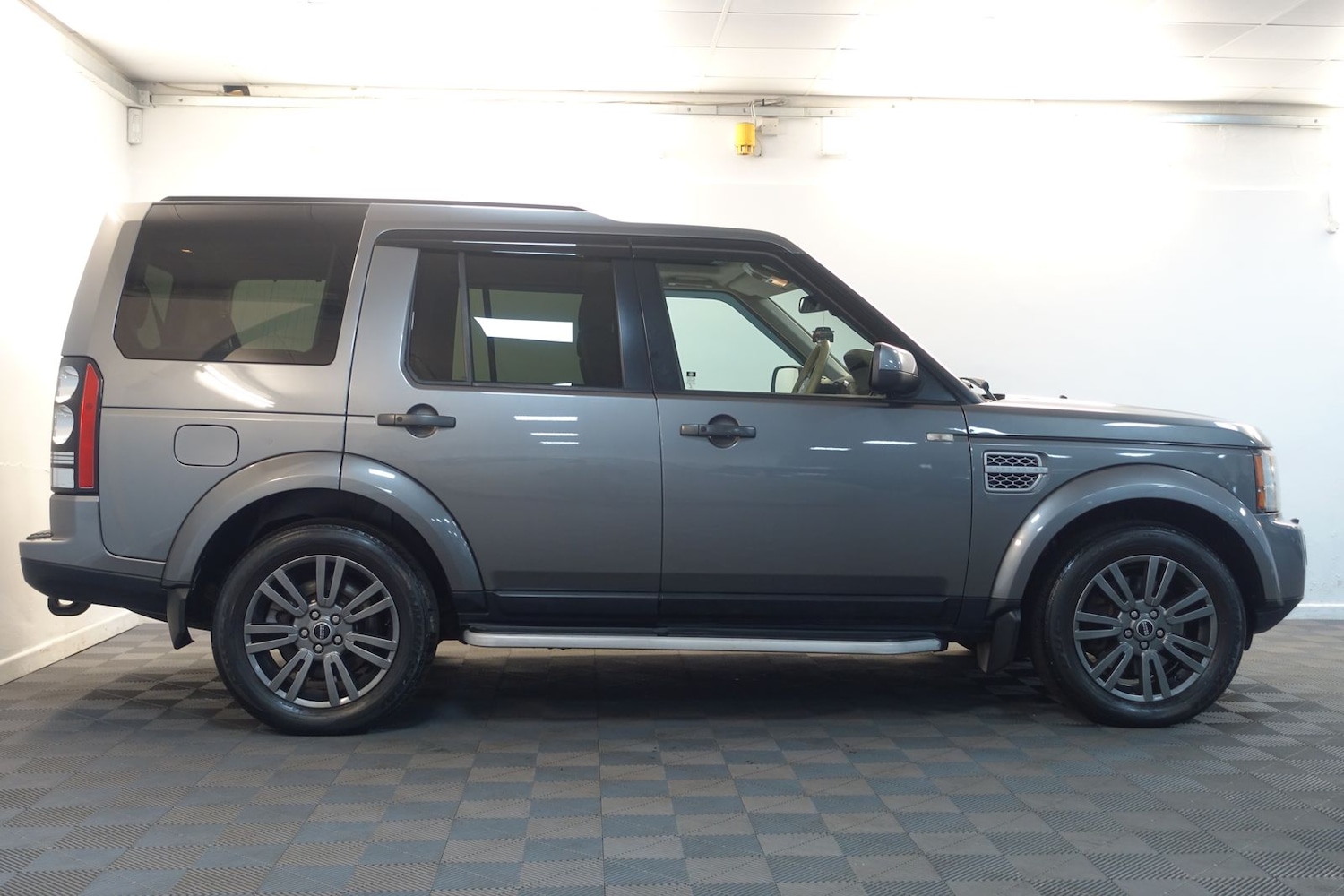 Used Land Rover Discovery 2010 for sale - 77560766: Photo 6