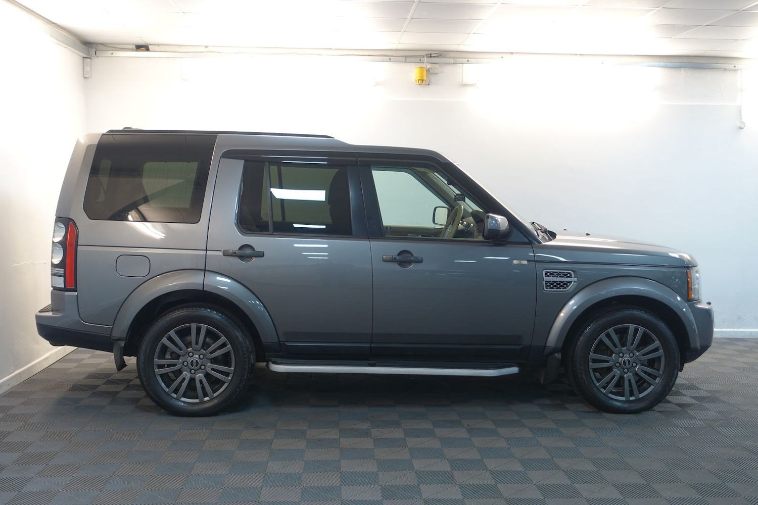 Used Land Rover Discovery 2010 for sale - 77560766: Photo 69