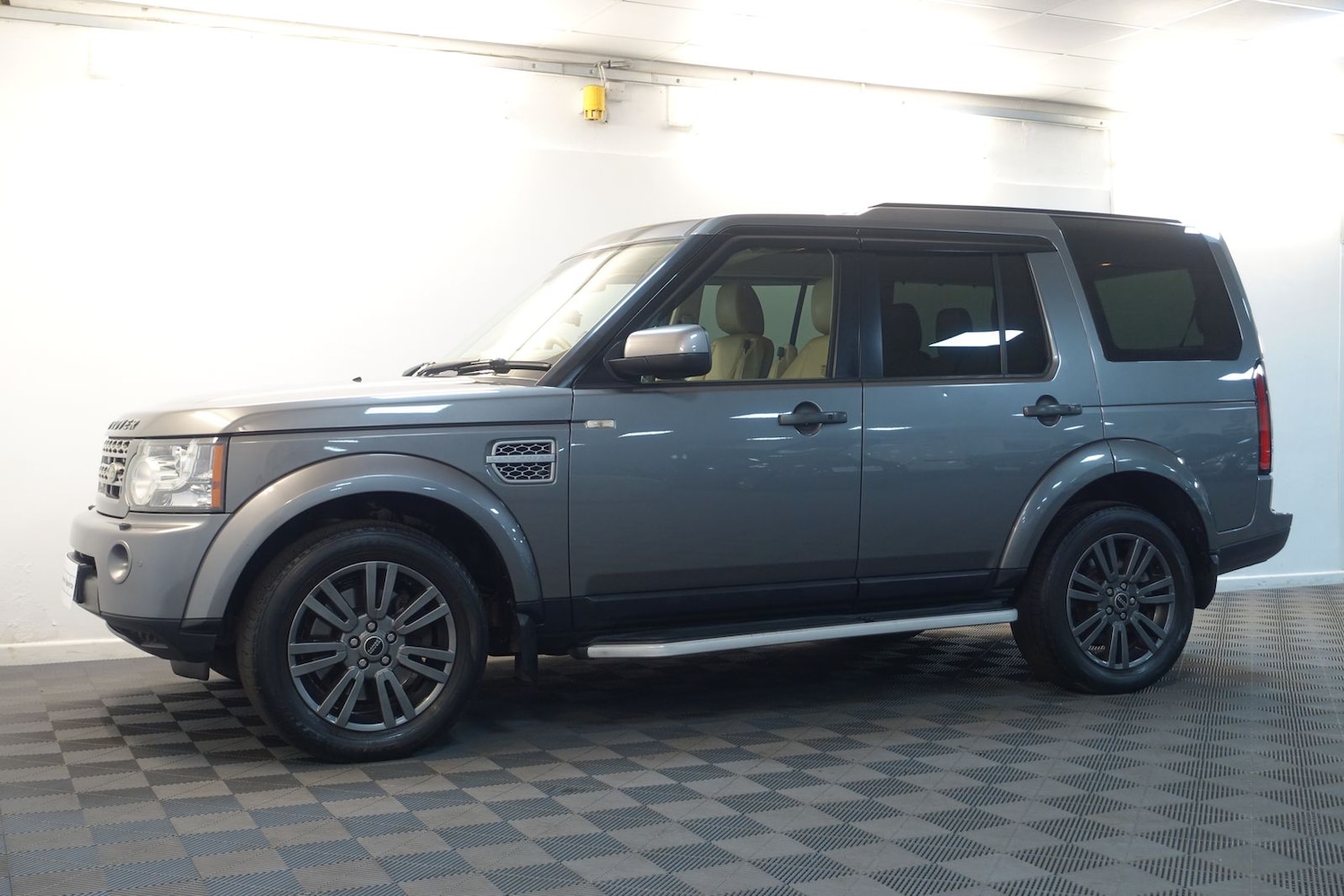 Used Land Rover Discovery 2010 for sale - 77560766: Photo 73